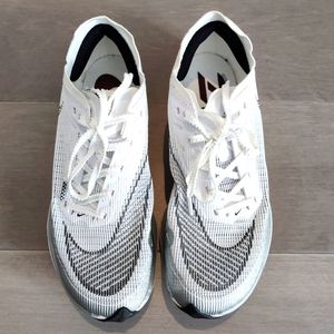 NIKE ZoomX Vaporfly Next 2 Sneakers